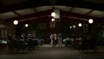 Zasłona do filmu "Schronienie" #907969