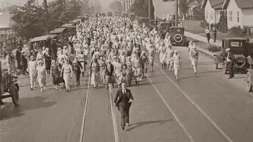 Zasłona do filmu "Szczęśliwa siódemka" #1062746
