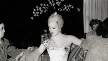 Zasłona do filmu "Ziegfeld Girl" #1136510