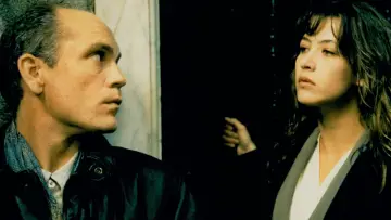 Zasłona do filmu "Po tamtej stronie chmur" #439477