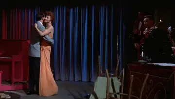 Zasłona do filmu "Kumpel Joey" #1125523