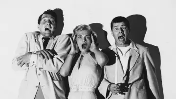 Zasłona do filmu "Scared Stiff" #494427