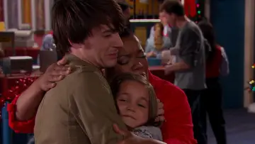 Zasłona do filmu "Wesołych Świąt, Drake i Josh" #1079044