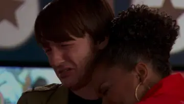 Zasłona do filmu "Wesołych Świąt, Drake i Josh" #1079058