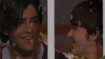 Zasłona do filmu "Wesołych Świąt, Drake i Josh" #1079122