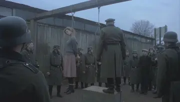 Zasłona do filmu "Pieśni z drugiego piętra" #1082073
