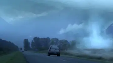 Zasłona do filmu "Lodowe tornado" #482568