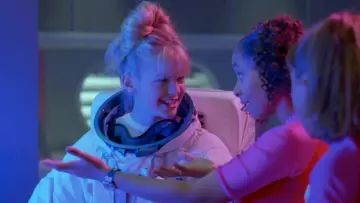 Zasłona do filmu "Zenon: Girl of the 21st Century" #1860038