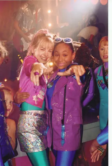 Plakat do filmu "Zenon: Girl of the 21st Century" #1860045