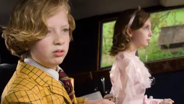 Zasłona do filmu "Niania i wielkie bum" #465535