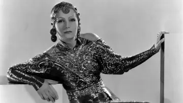 Zasłona do filmu "Mata Hari" #718504