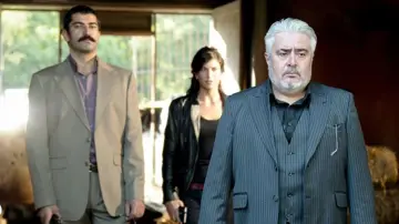 Zasłona do filmu "Ejder Kapanı" #709893