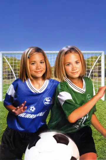 Plakat do filmu "Mary-Kate i Ashley: Bliźniaczki na boisku" #397381