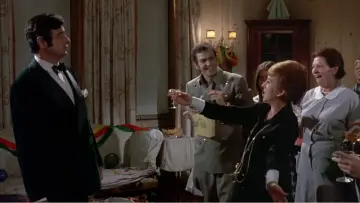 Zasłona do filmu "Bogata, wolna, samotna" #1617831