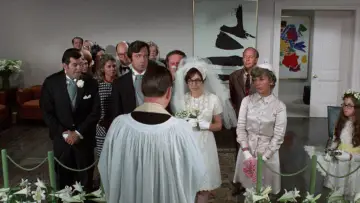 Zasłona do filmu "Bogata, wolna, samotna" #1617857