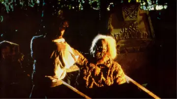 Zasłona do filmu "Dom II - Następna historia" #408262