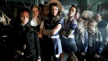 Zasłona do filmu "St Trinian