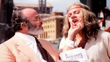 Zasłona do filmu "Un sacco bello" #237616