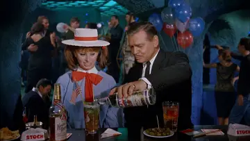 Zasłona do filmu "Zaczęło się w Neapolu" #1578802