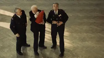 Zasłona do filmu "Pali się, moja panno" #1088606