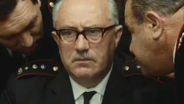 Zasłona do filmu "Pali się, moja panno" #456549