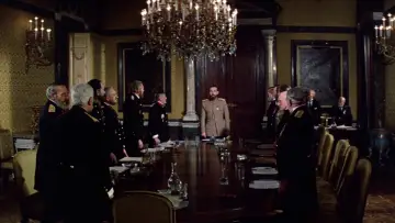 Zasłona do filmu "Mikołaj i Aleksandra" #907208