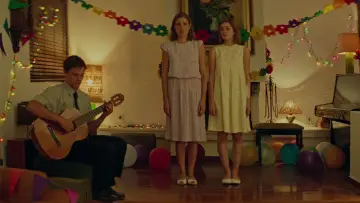 Zasłona do filmu "Kieł" #1647323