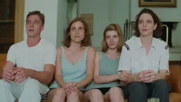 Zasłona do filmu "Kieł" #1647345