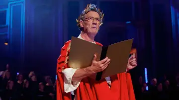 Zasłona do filmu "Not the Messiah (He