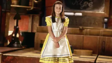 Zasłona do filmu "Alicja w Krainie Czarów" #999531