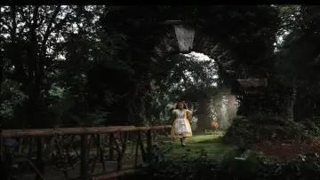 Zasłona do filmu "Alicja w Krainie Czarów" #999533