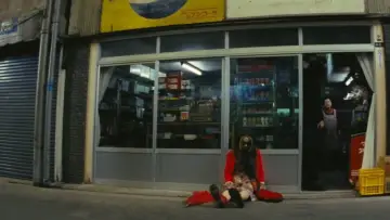 Zasłona do filmu "式日" #1683141