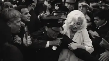 Zasłona do filmu "Blondynka" #306706