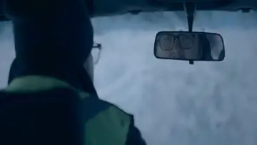 Zasłona do filmu "W ciemną noc" #1043629