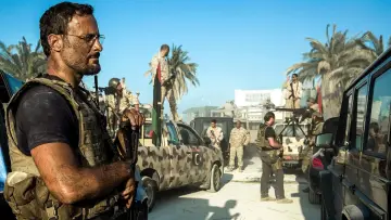 Zasłona do filmu "13 Godzin: Tajna misja w Benghazi" #227821