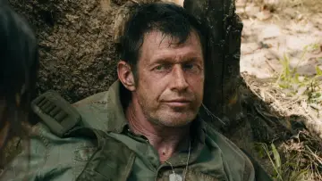 Zasłona do filmu "Revolt" #359901
