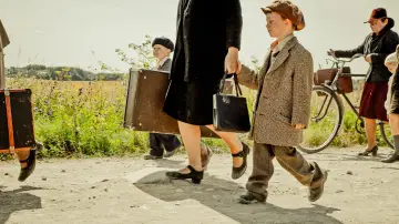 Zasłona do filmu "1944" #493842
