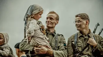 Zasłona do filmu "1944" #493845