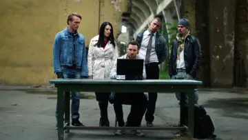 Zasłona do filmu "Odrzutki" #463154