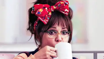 Zasłona do filmu "Cześć, na imię mam Doris" #285468