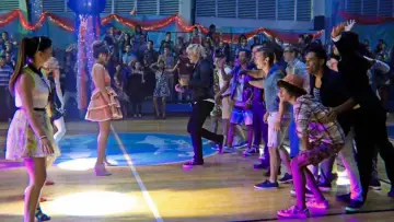 Zasłona do filmu "Teen Beach 2" #980544