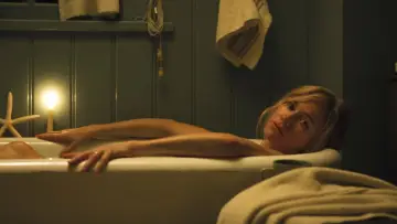 Zasłona do filmu "Osaczona" #359831