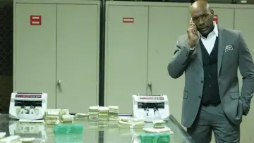 Zasłona do filmu "Człowiek mafii" #328563