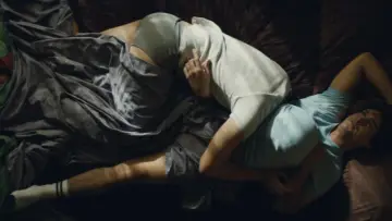 Zasłona do filmu "Holding the Man" #755325