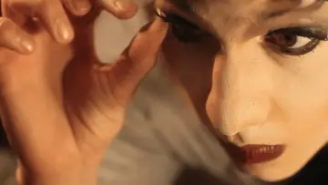 Zasłona do filmu "Drag Becomes Him" #1146944