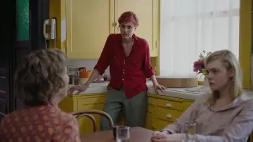 Zasłona do filmu "Kobiety i XX wiek" #1647024