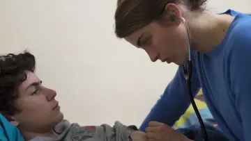 Zasłona do filmu "Nieznajoma dziewczyna" #299372