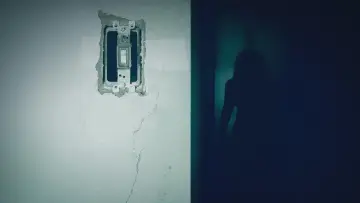 Zasłona do filmu "Kiedy Gasną Światła" #376130