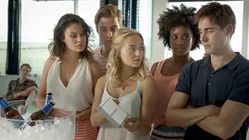 Zasłona do filmu "Wakacje z horrorem" #498229