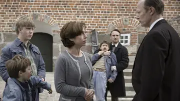 Zasłona do filmu "Nadejdzie dzień" #352500